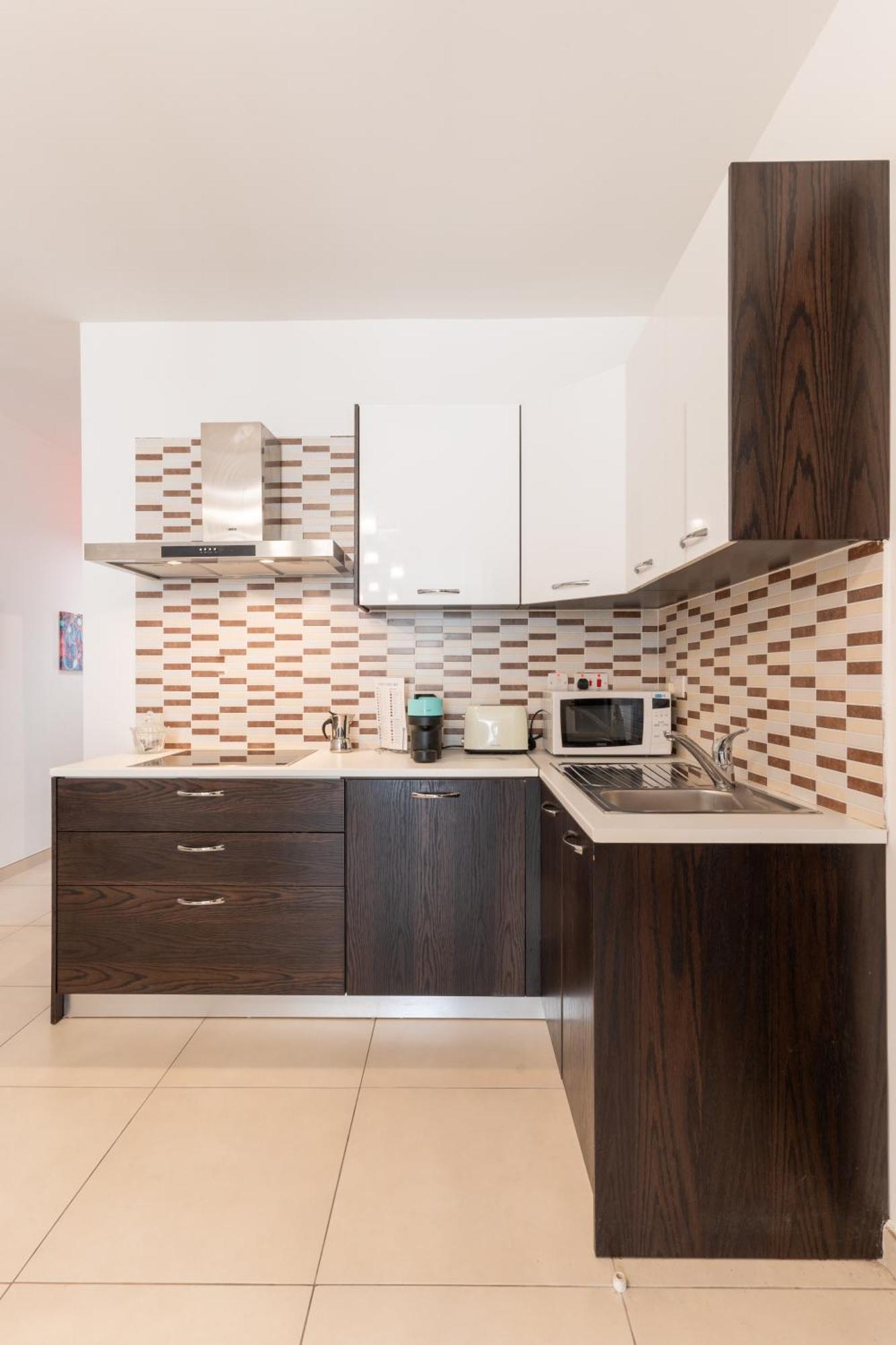 2 Bedroom In Central St Julians Prime Location In Paceville Apt 3 By Vaganza Saint Julian's Dış mekan fotoğraf