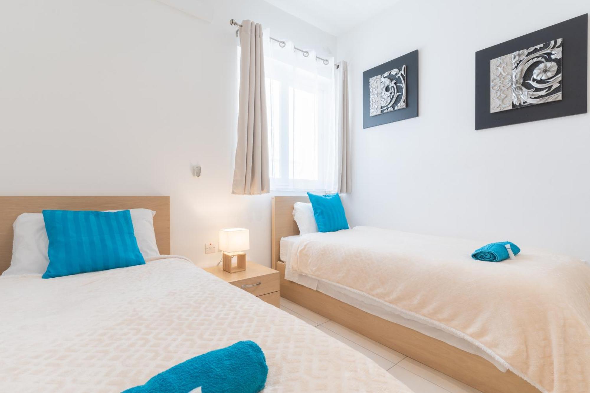 2 Bedroom In Central St Julians Prime Location In Paceville Apt 3 By Vaganza Saint Julian's Dış mekan fotoğraf