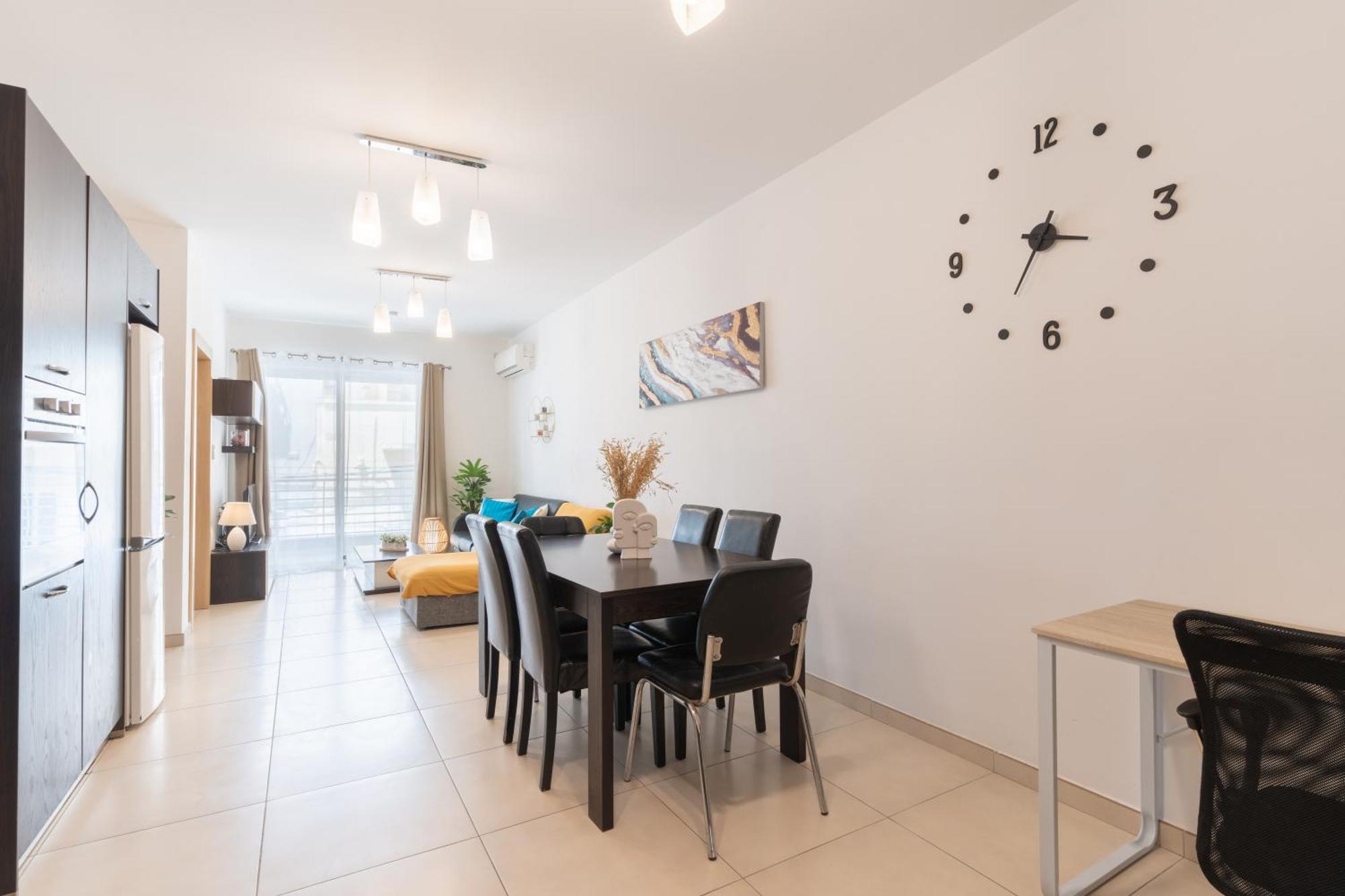 2 Bedroom In Central St Julians Prime Location In Paceville Apt 3 By Vaganza Saint Julian's Dış mekan fotoğraf