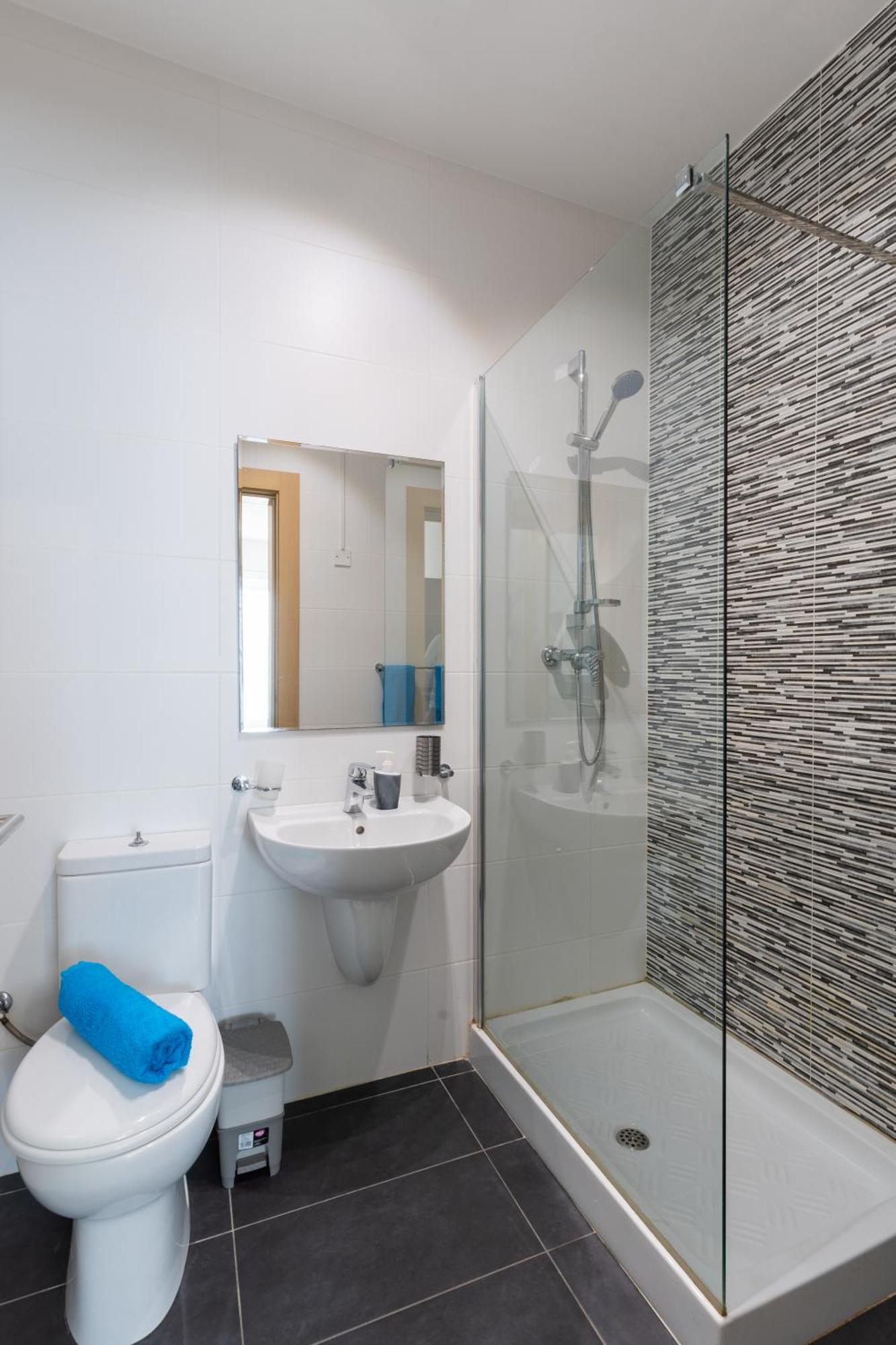 2 Bedroom In Central St Julians Prime Location In Paceville Apt 3 By Vaganza Saint Julian's Dış mekan fotoğraf