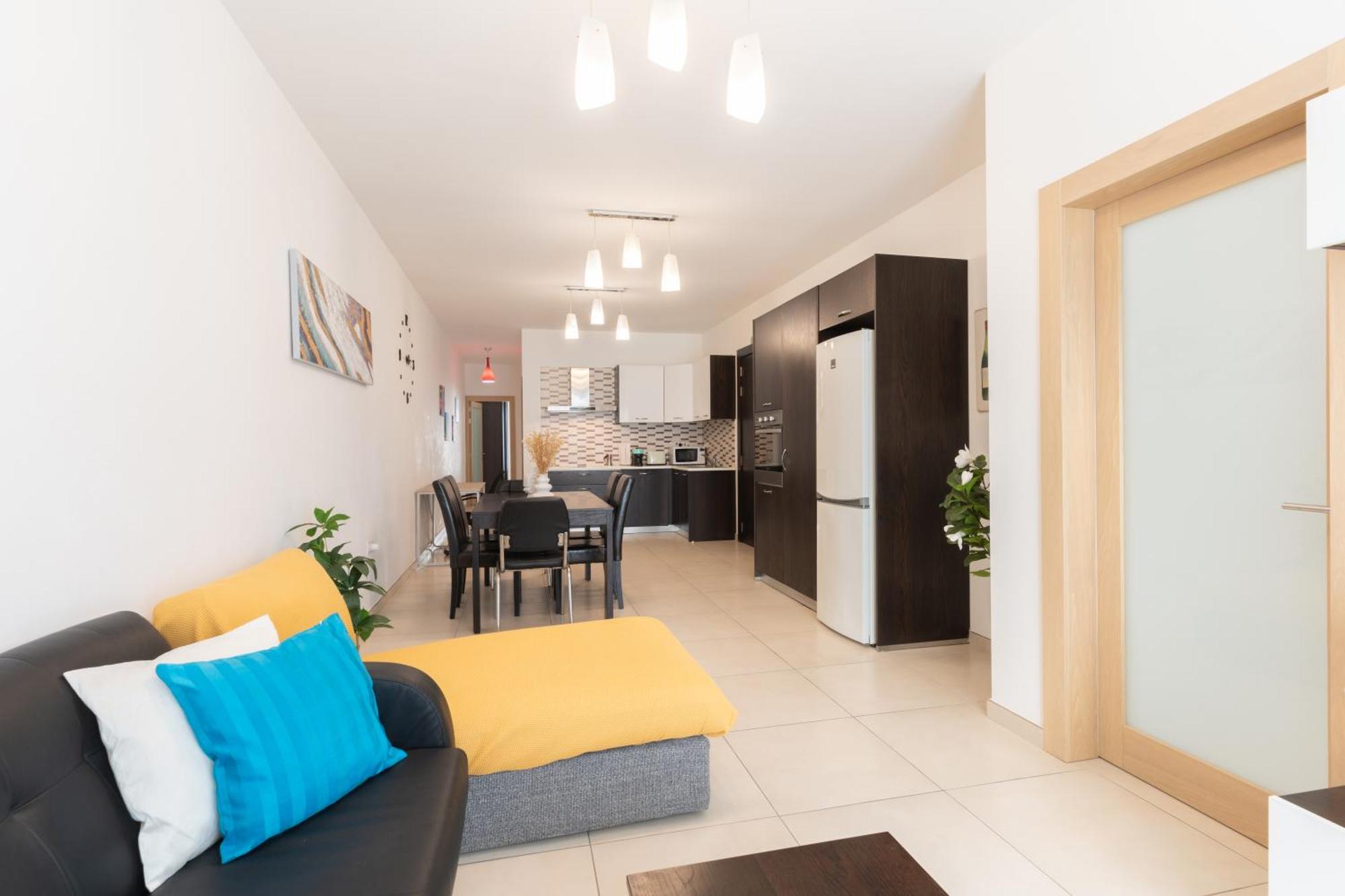 2 Bedroom In Central St Julians Prime Location In Paceville Apt 3 By Vaganza Saint Julian's Dış mekan fotoğraf