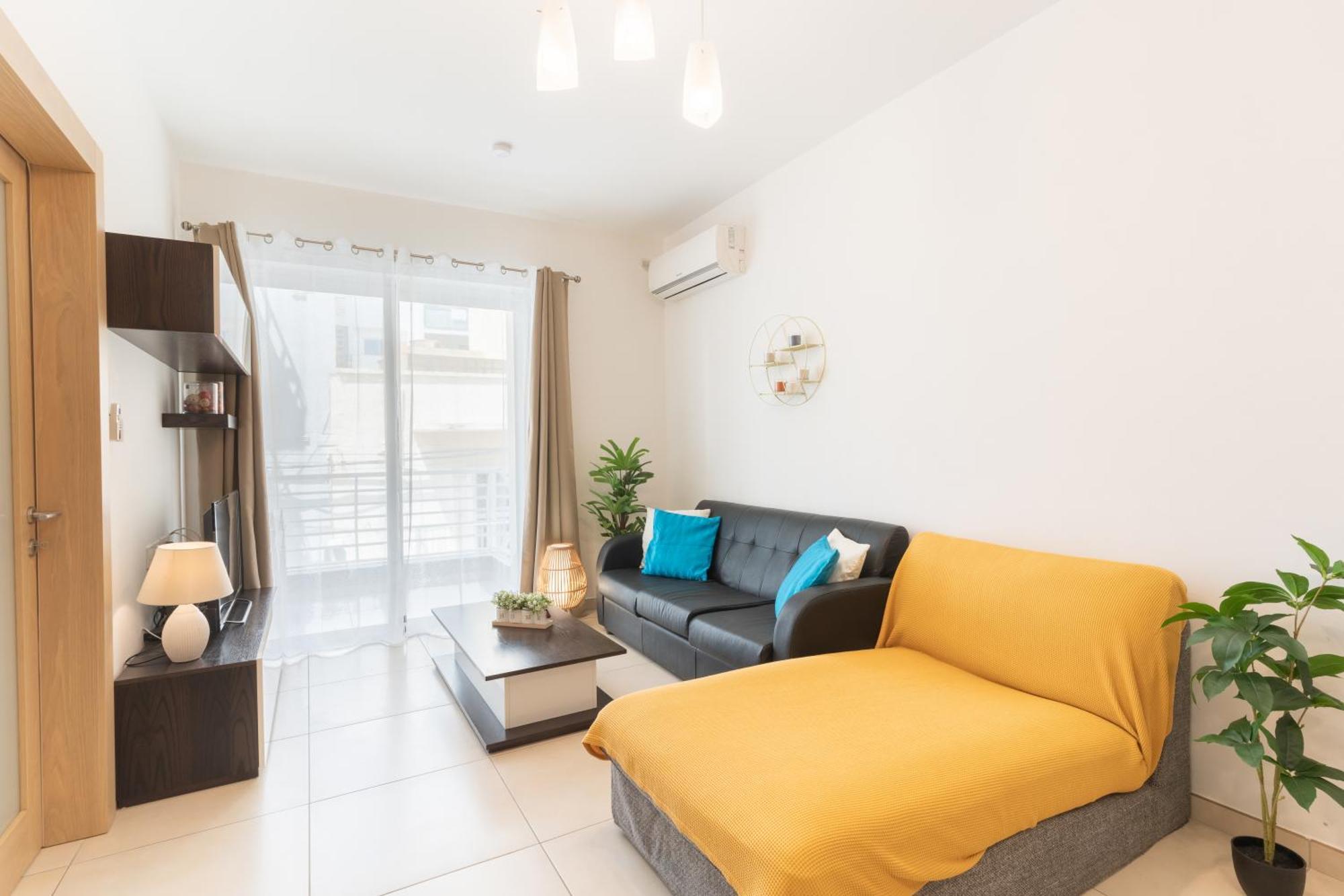 2 Bedroom In Central St Julians Prime Location In Paceville Apt 3 By Vaganza Saint Julian's Dış mekan fotoğraf
