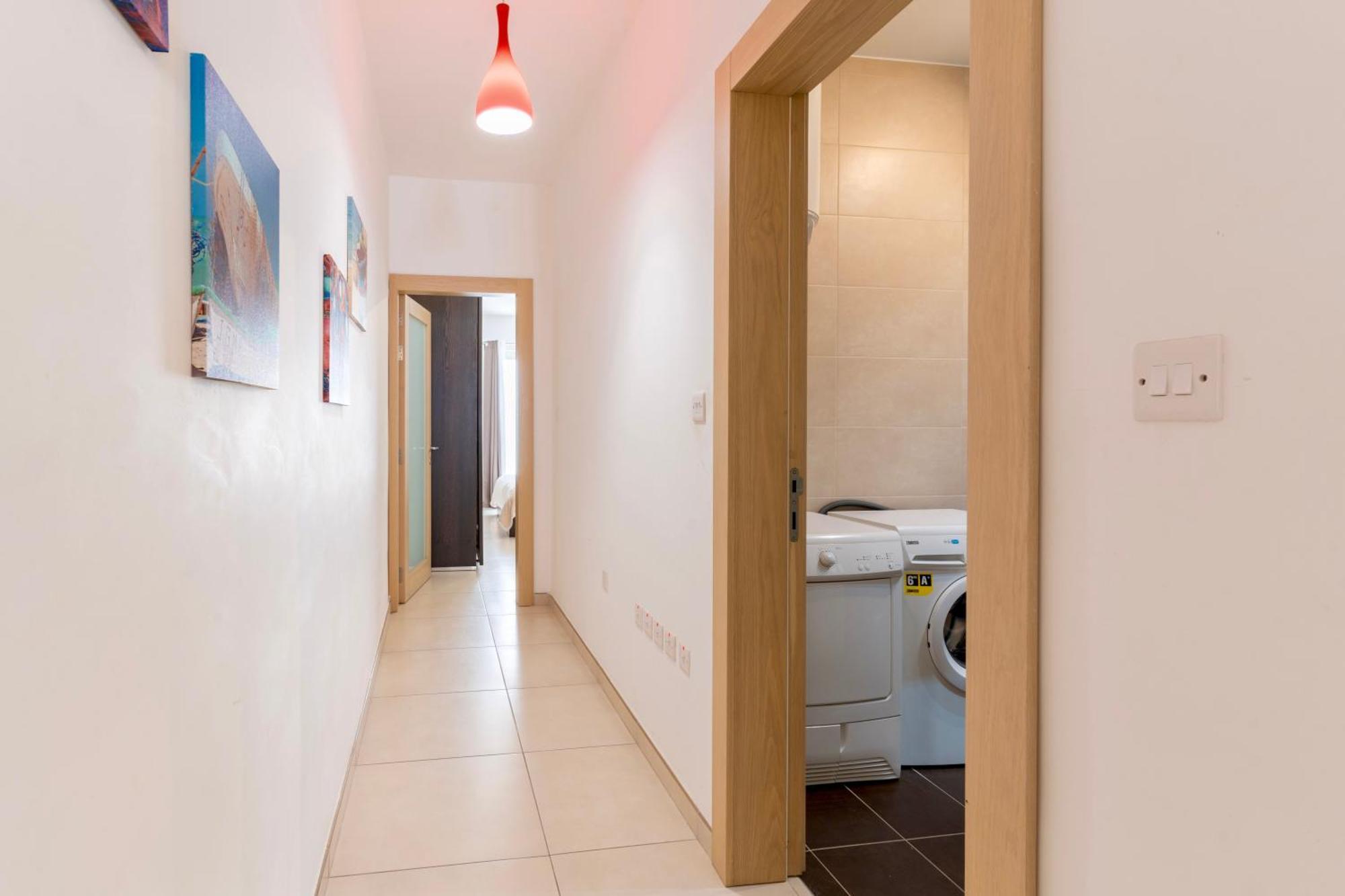 2 Bedroom In Central St Julians Prime Location In Paceville Apt 3 By Vaganza Saint Julian's Dış mekan fotoğraf